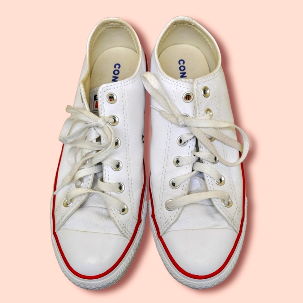 Chuck Taylor Leather Converse